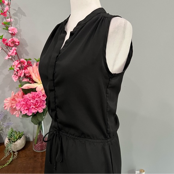 Eight Sixty Sleeveless Dress - Picture 7 of 14